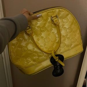 Yellow hello kitty purse